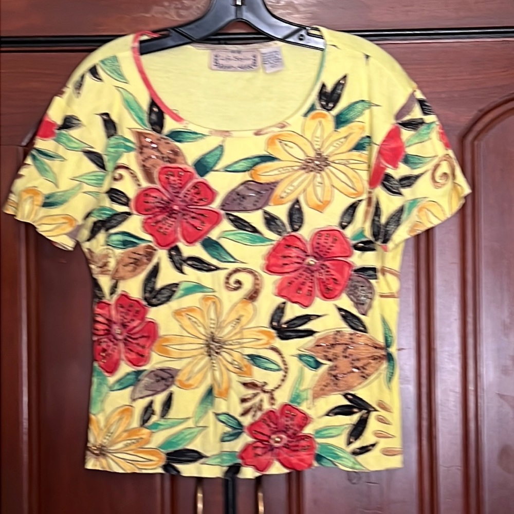 Life Style Yellow Floral Embellished Front Short Sleeve Shirt Size Large